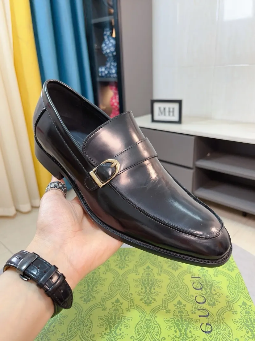 Men's shoes 💰500🌹🌹[GUCCI Gucci] A new style of formal men's leather shoes is coming ~ The original quality upper is made of Italian cowhide➕The leather is soft and delicate, comfortable and soft. The top layer of genuine leather, rubber wear-resistant outsole, the shoe shape is dignified and domineering, and the luxury charm is not concealed! The natural and free nouveau riche leads the trend. Code number: 38-44